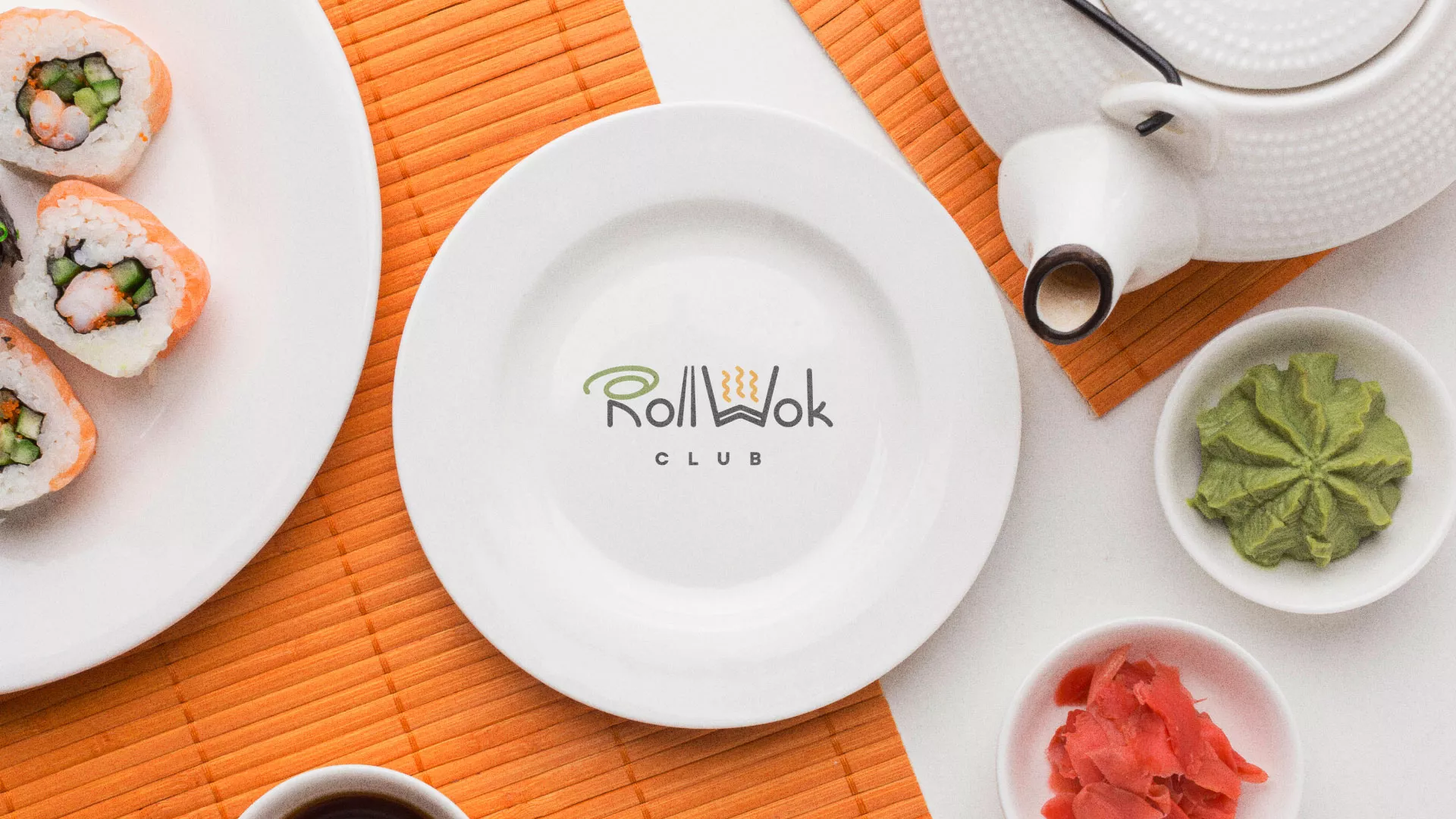 Разработка логотипа и фирменного стиля суши-бара «Roll Wok Club» в Слюдянке